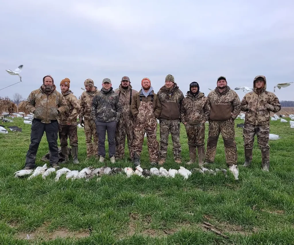 snow goose conservation guided hunts - spring snow goose hunting - arkansas guided waterfowl hunts - illinois guided waterfowl hunts